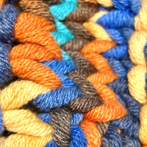 Artisan-made Multi-color Scarf - Picture 4 of 6